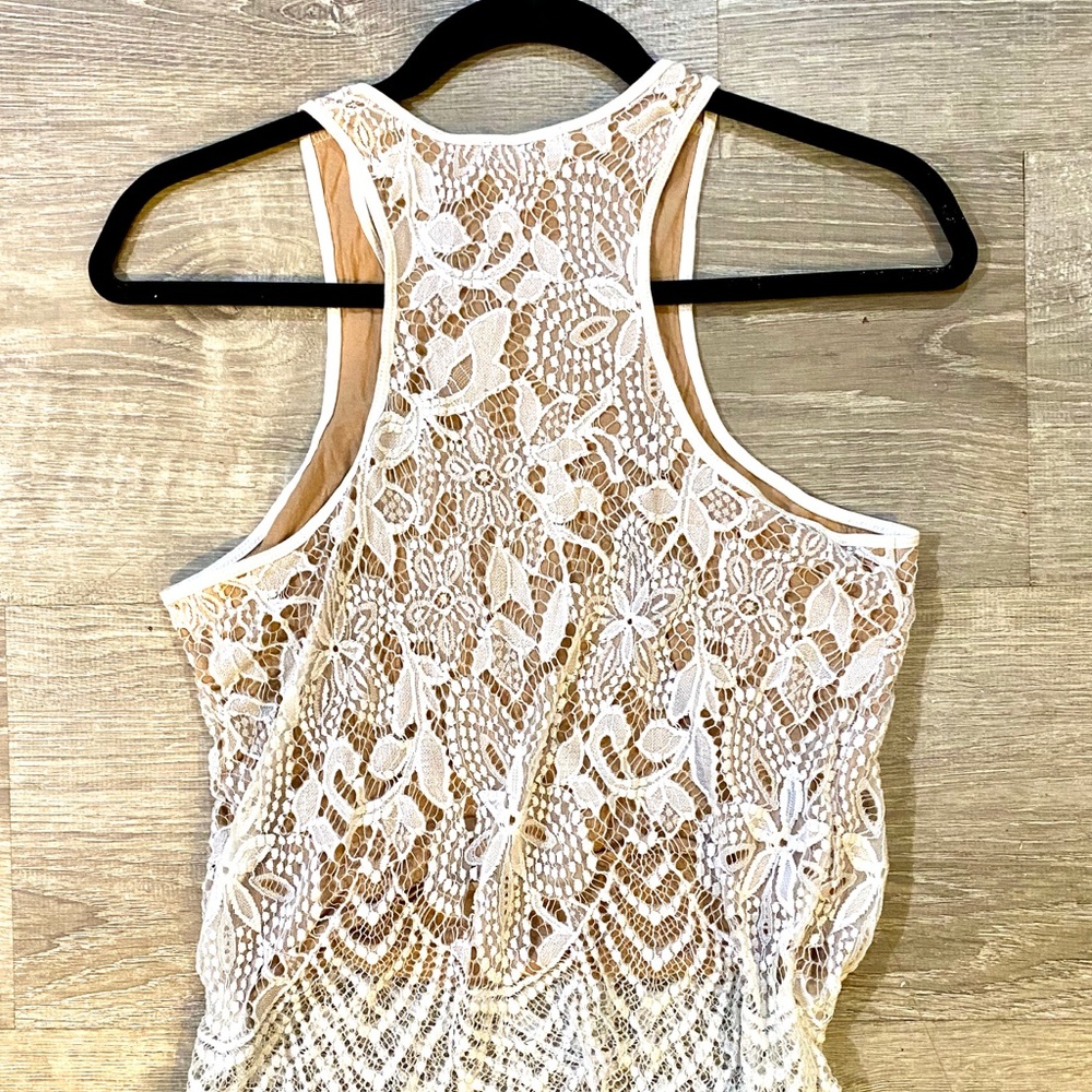 Express Lace Overlay Top - Picture 5 of 6